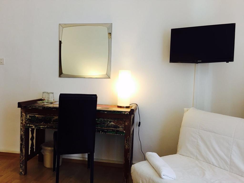 Bottega Del Vino Guesthouse Локарно Екстер'єр фото